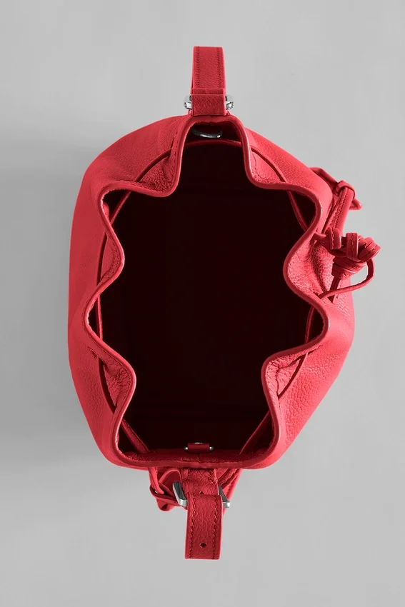 Alo Mini Balance - Cuero rojo brillante