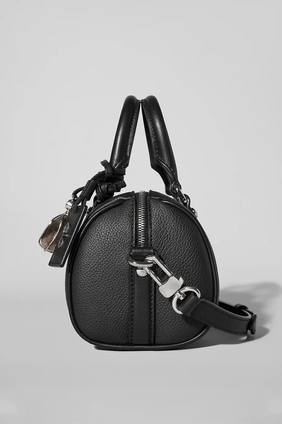 Alo Mini Voyage - Cuero negro