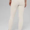 Alosoft High-Waist 7/8 Highlight Legging — Color hueso