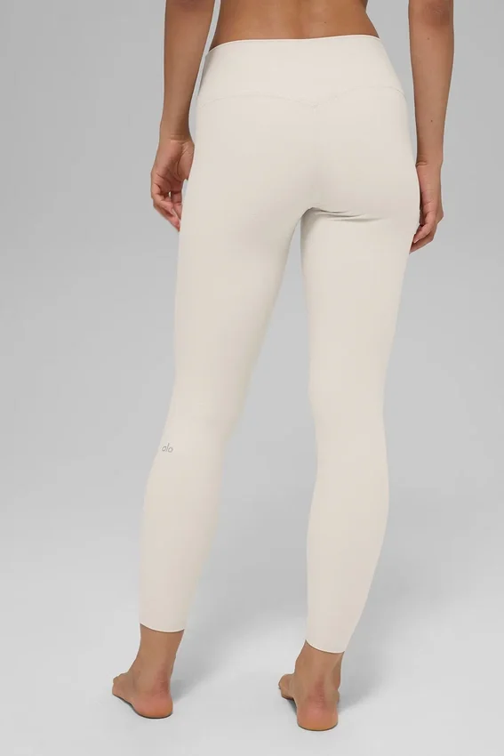 Alosoft High-Waist 7/8 Highlight Legging — Color hueso