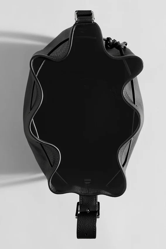 Bolso Alo Balance Bucket - Cuero negro