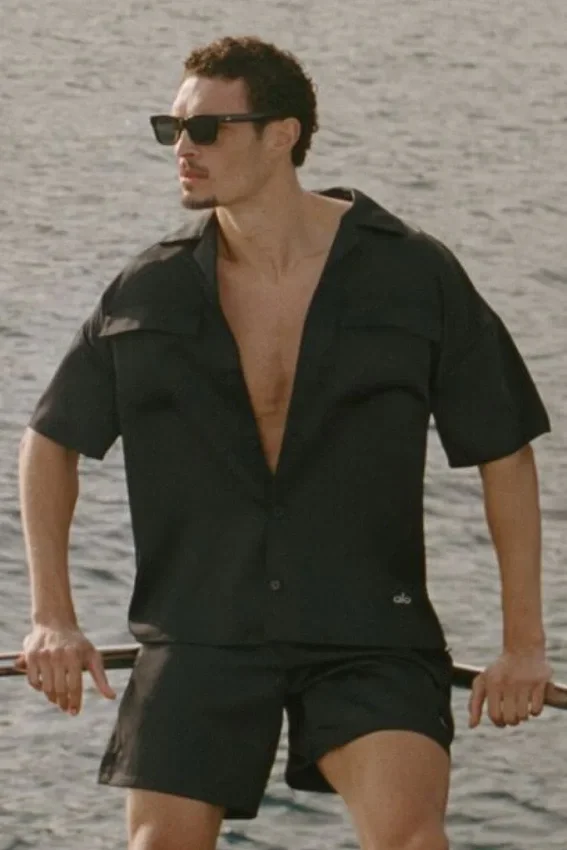 Camisa de manga corta con botones Satin Horizon - Negro