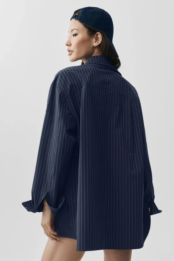 Camisa de manga larga a rayas finas «Daylight» — Azul marino/Marfil