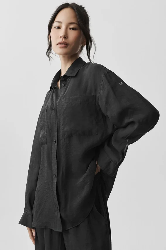 Camisa de manga larga con botones «Golden Hour» semitransparente — Negro