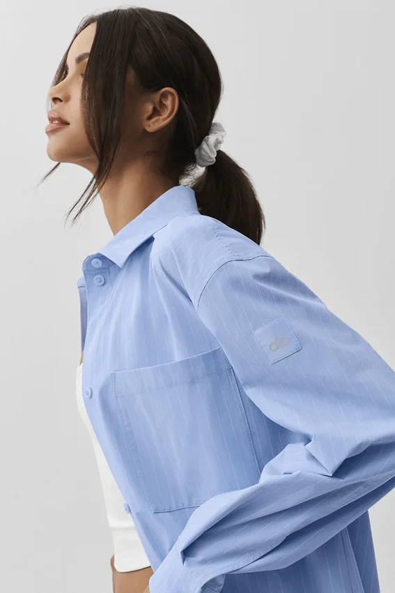 Camisa de manga larga «Daylight» a rayas finas con botones — Azul Provenza claro/Blanco