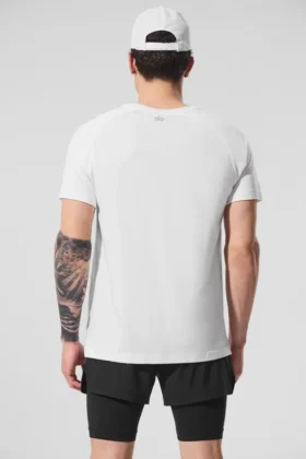 Camiseta de cuello redondo Triumph | Camisetas de tirantes y camisetas sin mangas de yoga para hombre