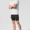 Camiseta de cuello redondo Triumph | Camisetas de tirantes y camisetas sin mangas de yoga para hombre