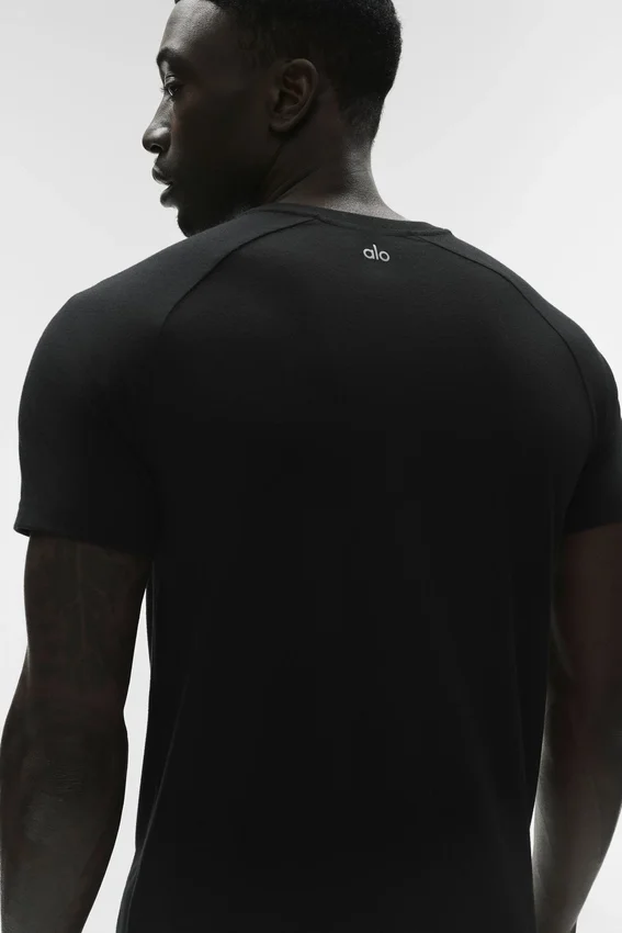 Camiseta de cuello redondo Triumph | Camisetas de tirantes y camisetas sin mangas de yoga para hombre