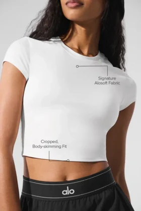 Camiseta de manga corta Alosoft Crop Finesse – Blanco