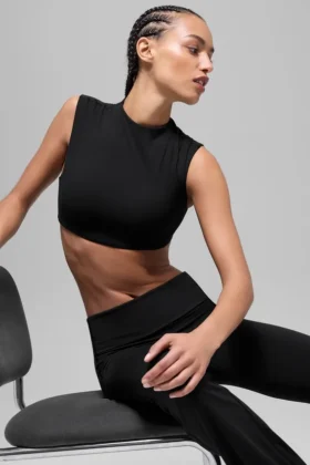 Camiseta de manga corta con cuello redondo Alo Softsculpt — Negro