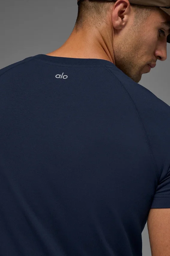 Camiseta de manga corta con cuello redondo Alo Vapor - Azul marino