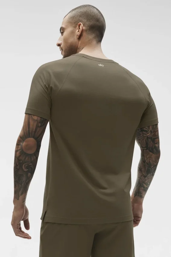 Camiseta de manga corta con cuello redondo Alo Vapor - Olive Tree