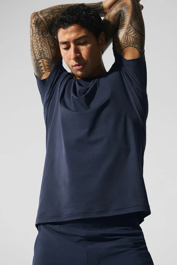 Camiseta de manga corta con cuello redondo Conquer Reform - Azul marino
