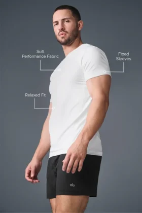 Camiseta de manga corta con cuello redondo Conquer Reform – Blanco