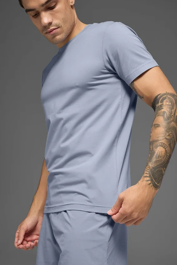 Camiseta de manga corta con cuello redondo Conquer Reform - Escarcha invernal