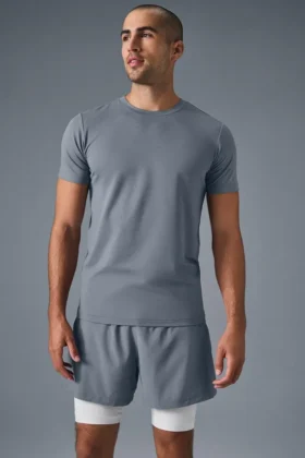 Camiseta de manga corta con cuello redondo Conquer Reform - Gris acero