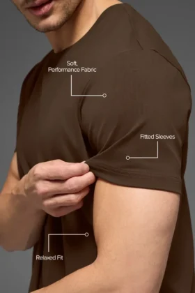 Camiseta de manga corta y cuello redondo Conquer Reform – Espresso