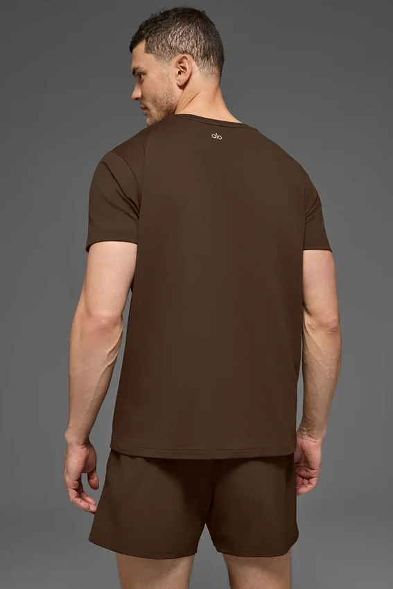 Camiseta de manga corta y cuello redondo Conquer Reform - Espresso