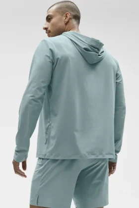 Camiseta de manga larga con capucha Conquer Reform – Salvia del desierto