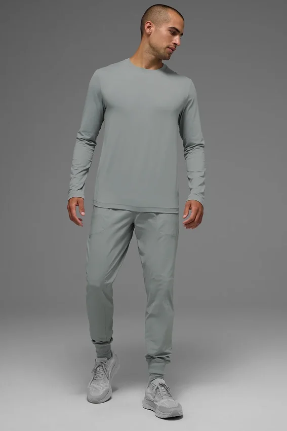 Camiseta de manga larga con cuello redondo Conquer Reform - Gris lunar