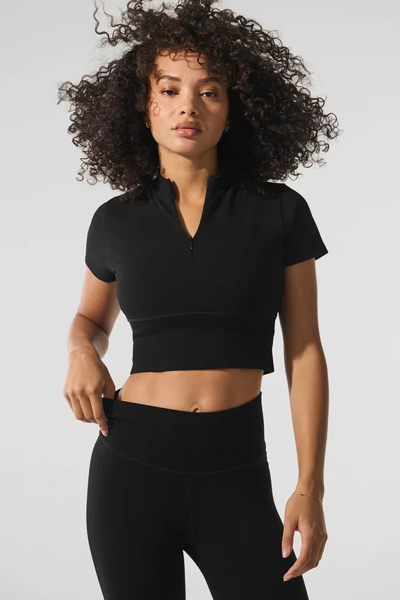 Camiseta de pantalones cortos de manga corta, sin costuras, cálida y mullida para el invierno — Negro