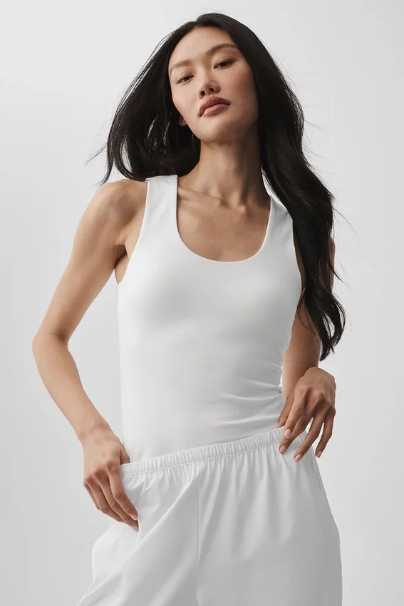 Camiseta de tirantes con sujetador integrado Alo Softsculpt No Nonsense - Blanco