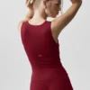 Camiseta de tirantes con sujetador integrado Alo Softsculpt «No Nonsense» - Rojo «Summer Romance»
