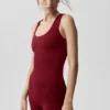 Camiseta de tirantes con sujetador integrado Alo Softsculpt «No Nonsense» - Rojo «Summer Romance»