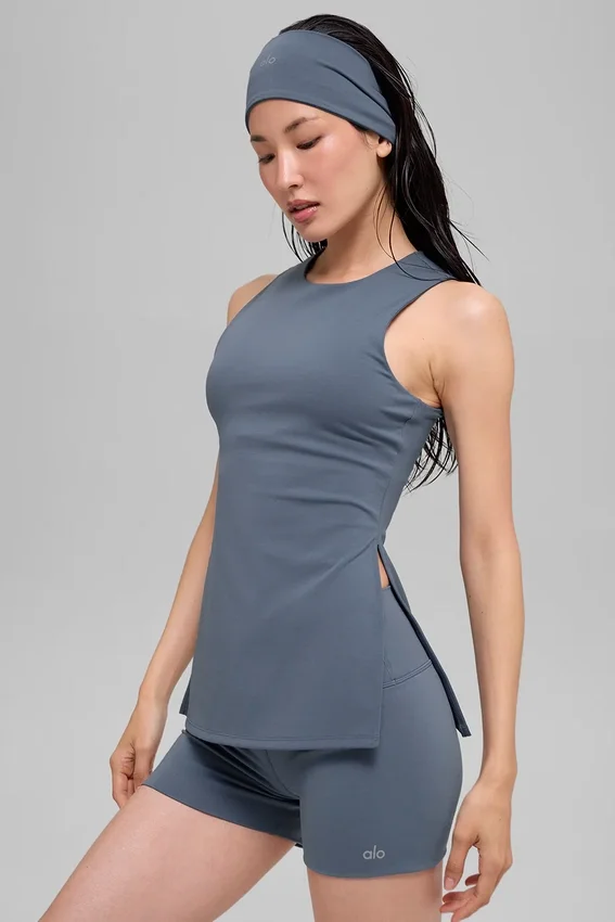 Camiseta de tirantes con sujetador integrado Alo Softsculpt Precision de manga larga - Bluestone