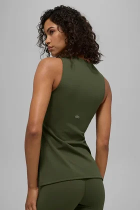 Camiseta de tirantes con sujetador integrado Alo Softsculpt Precision de manga larga – Verde oliva