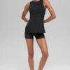 Camiseta de tirantes con sujetador integrado Alo Softsculpt Precision - Negro