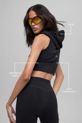 Chaleco sin costuras con capucha y canalé bicolor – Negro