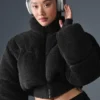Chaqueta acolchada tipo corsé «Main Act» de Sherpa - Negro