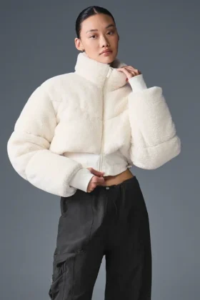 Chaqueta acolchada tipo corsé «Sherpa Main Act» - Marfil