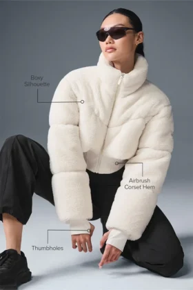 Chaqueta acolchada tipo corsé «Sherpa Main Act» – Marfil