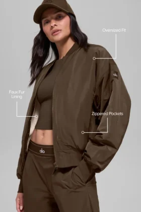 Chaqueta bomber Urbanite de piel sintética – Espresso/Marfil