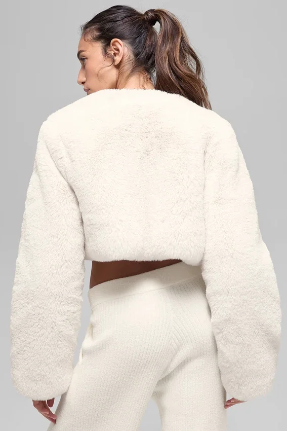 Chaqueta corta chic de piel sintética - Marfil