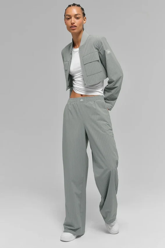 Chaqueta corta con cremallera completa «Main Character» a rayas finas - Gris lunar/Blanco