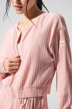Chaqueta corta con microplisados – Rosa cuarzo