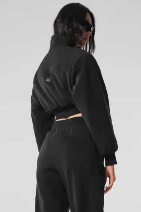 Chaqueta corta de forro polar Wintry Mix – Negro