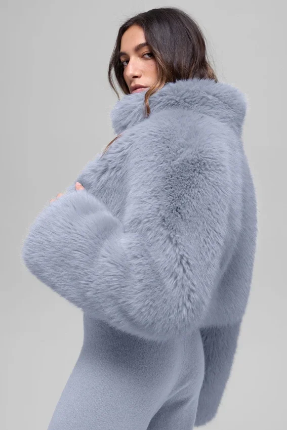 Chaqueta corta de piel sintética opulenta - Winter Frost