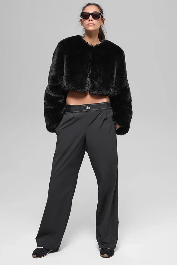 Chaqueta corta «Faux Fur Chic» - Negro