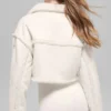 Chaqueta corta «Snowfall» de imitación de piel de oveja - Marfil