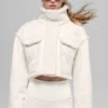 Chaqueta corta «Snowfall» de imitación de piel de oveja - Marfil