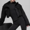 Chaqueta corta «Snowfall» de imitación de piel de oveja — Negro