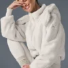 Chaqueta Foxy de piel sintética - Marfil