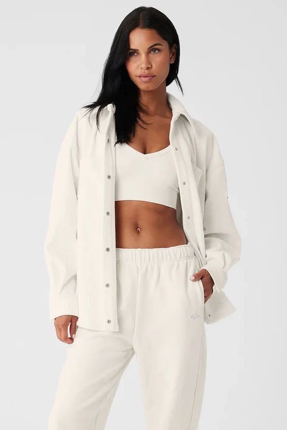 Chaqueta tipo «shacket» Mountain Side de terciopelo acanalado - Marfil