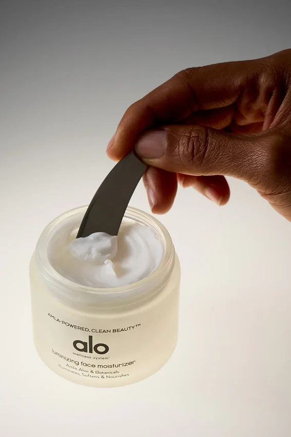 Crema hidratante facial iluminadora
