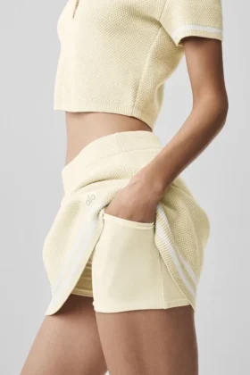 Falda de punto estilo jersé «Tennis Club» – Color avena/Blanco