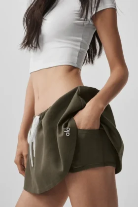 Falda de talle bajo favorita de los fans – Olive Tree